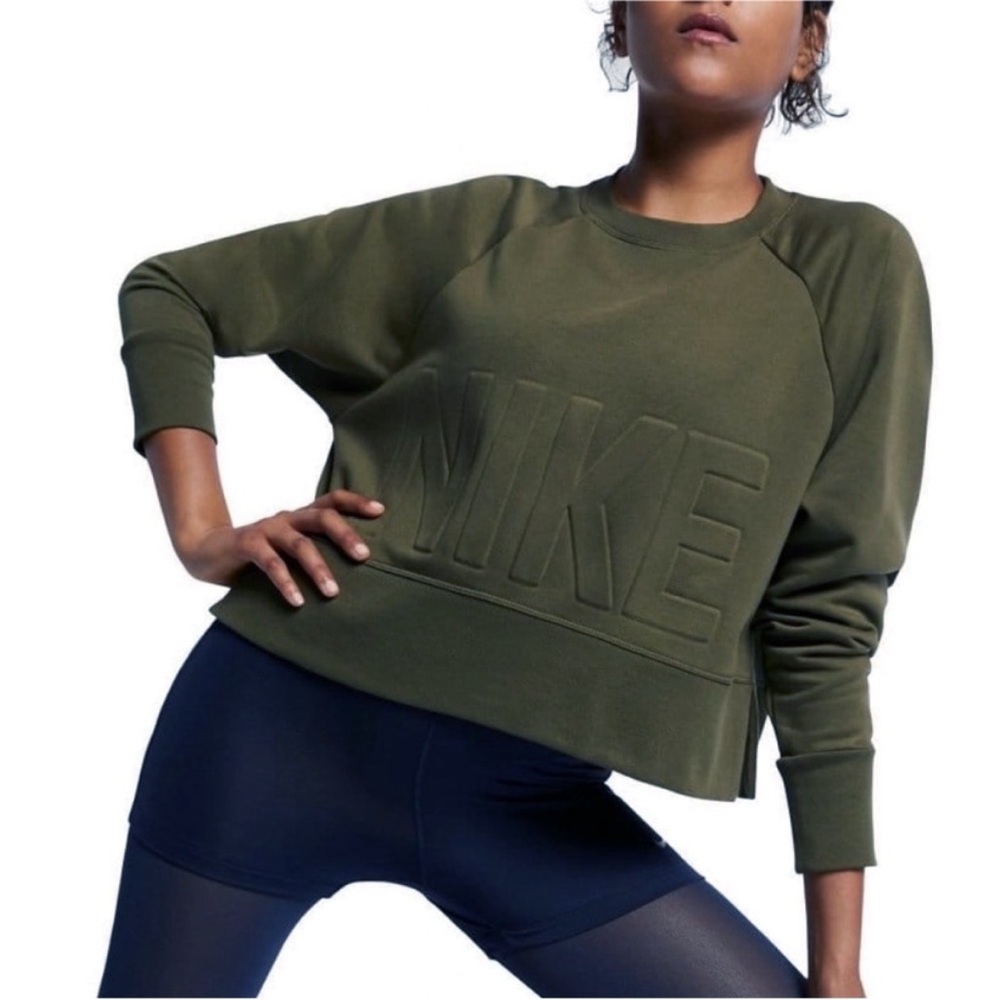 Nike Dri Fit Versa Embossed Crewneck Training Sweatshirt